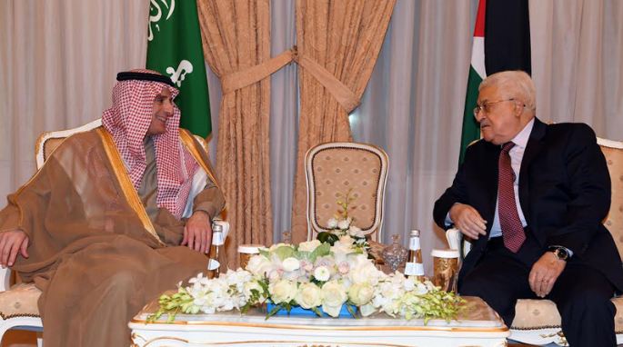 الرئيس الفلسطيني محمود عباس و وزير الخارجية السعودي عادل الجبير