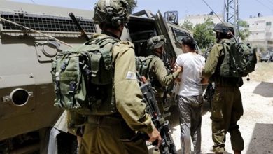Photo of الاحتلال الإسرائيلي يعتقل 17 فلسطينيا من الضفة الغربية