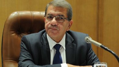 Photo of وزير المالية: تفعيل خدمة تقديم الإقرارات الضريبية الكترونيا  