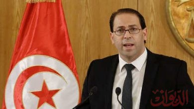 Photo of رئيس وزراء تونس يهاجم نجل الرئيس السبسي