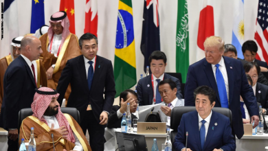 Photo of ترامب يمازح ولي العهد السعودي خلال قمة العشرين المنعقدة في اليابان (فيديو )