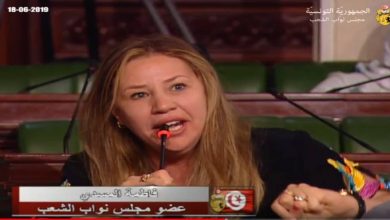Photo of نائبة تونسية ترفض قراءة الفاتحة ترحما على مرسي (فيديو )
