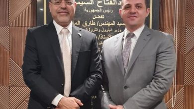 Photo of رئيس نقابة البترول يصدر قرار بتشكيل لجنة قانونية للنقابة برئاسة المحام محمد فزاع