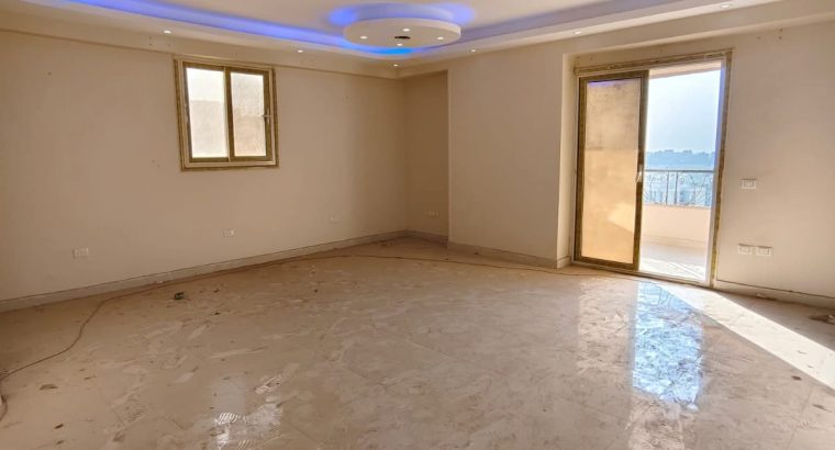 لأصحاب الفخامة والجمال..شقة للبيع فى مينى كمبوند الابراج اليونانيه