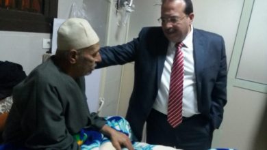 Photo of الدكتور مجدى سبع رئيس جامعة طنطا يتفقد المستشفيات الجامعية ليلاً