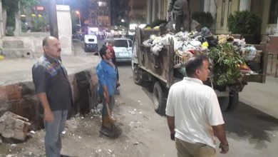 Photo of رئيس كفر الزيات يرفع القمامة مع العمال‎