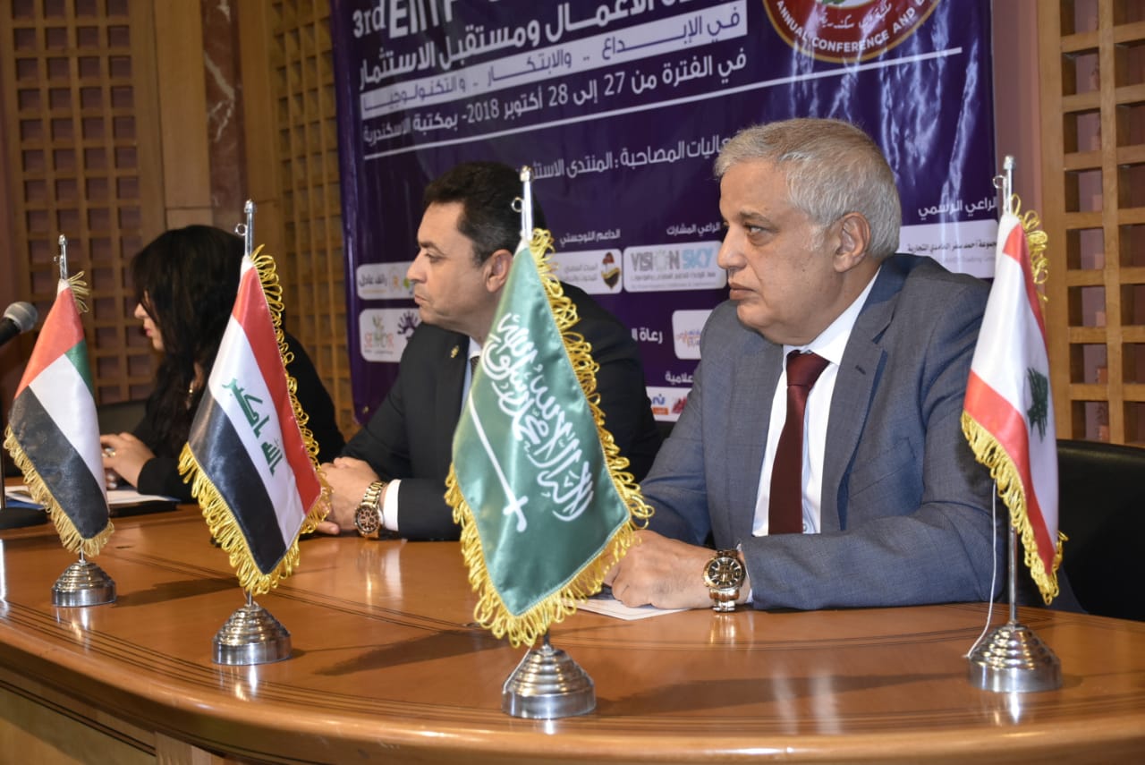 رئيس المنجزين العرب بمكتبه الأسكندريه"انجازات السيسي مصدرفخر للمصريين"
