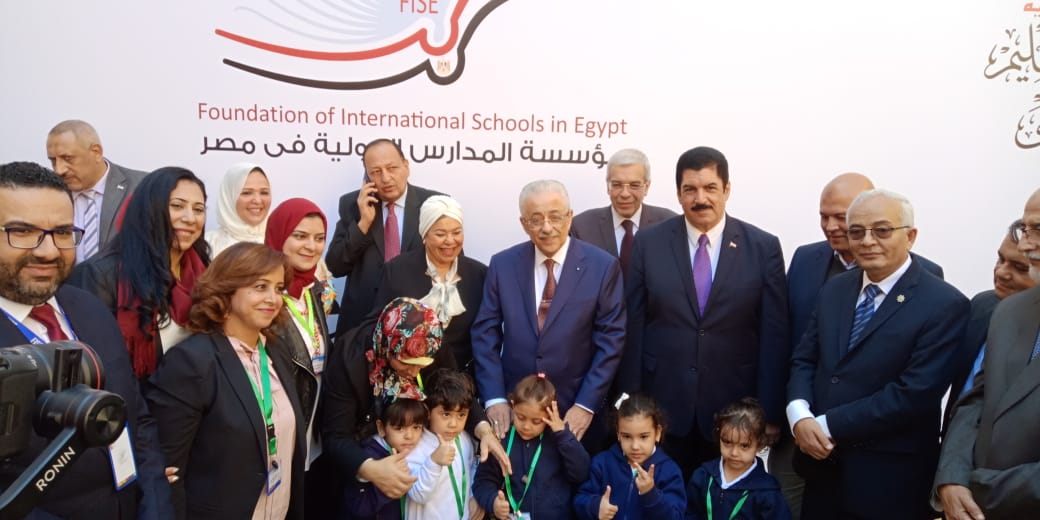 وزير التعليم ومحافظ القليوبية يفتتحان المدرسة الدولية الحكومية بالعبور