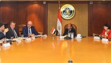 Photo of وزير التجارة والصناعة يبحث مع وفد المفوضية الأوروبية مستقبل العلاقات الاقتصادية المشتركة بين مصر والاتحاد الأوروبى