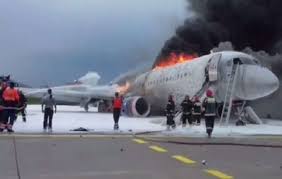 Photo of احتراق طائرة ركاب روسية و مصرع 41 قتيلًا