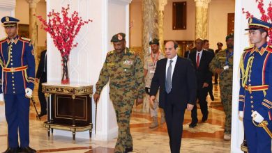 Photo of السيسى لـ برهان : دعم مصر لأمن واستقرار السودان بعيدا عن التدخلات الخارجية