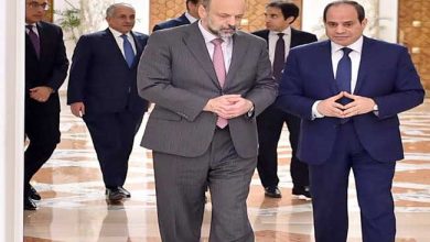 Photo of السيسي يستقبل رئيس وزراء الأردن ويؤكد على العلاقات الأستراتيجية بين الدولتين