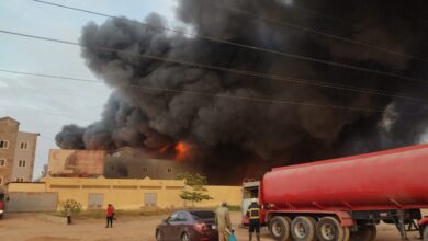 Photo of نشوب حريق داخل مصنع لحوم بالعاشر من رمضان والدفع بـ 4 سيارات إطفاء